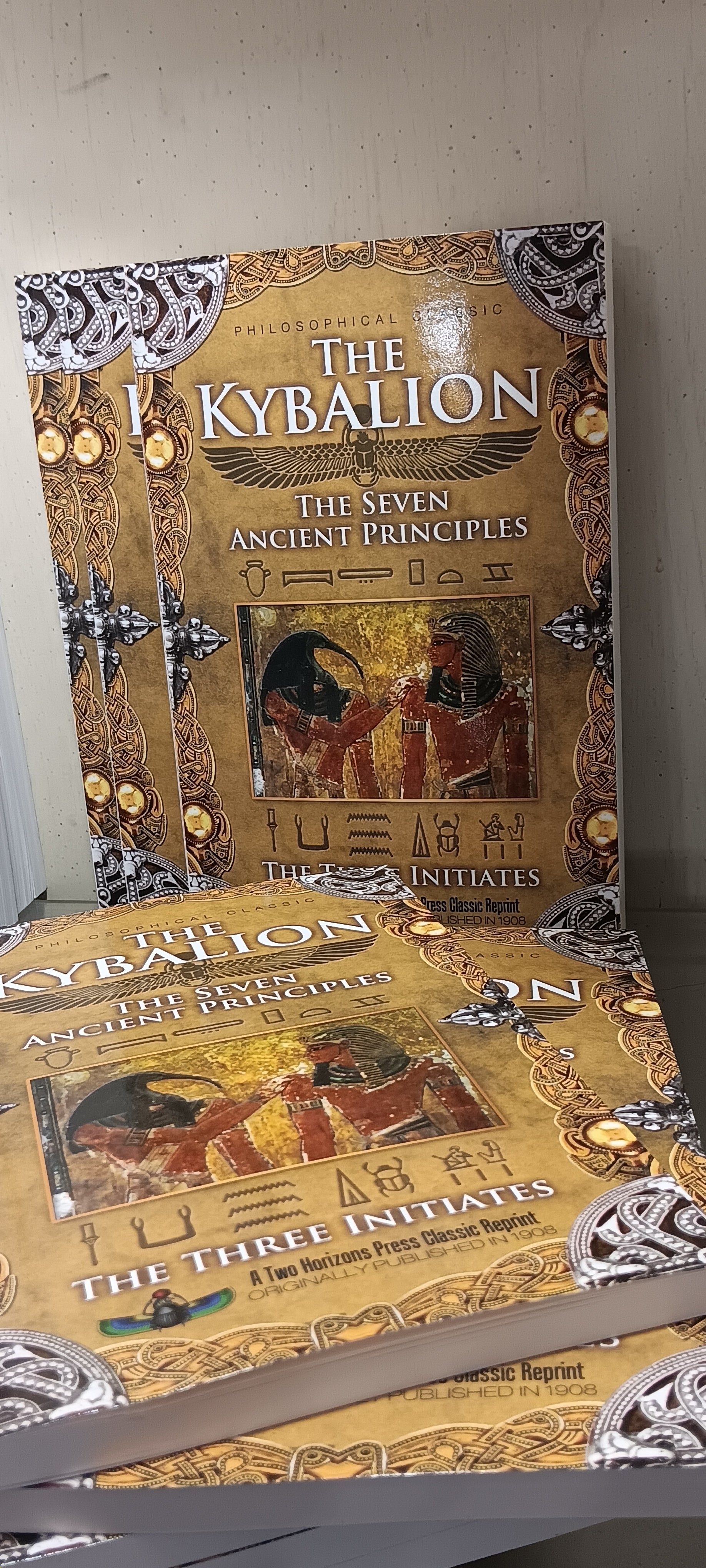 Book: The Kybalion: The 7 Ancient Principles