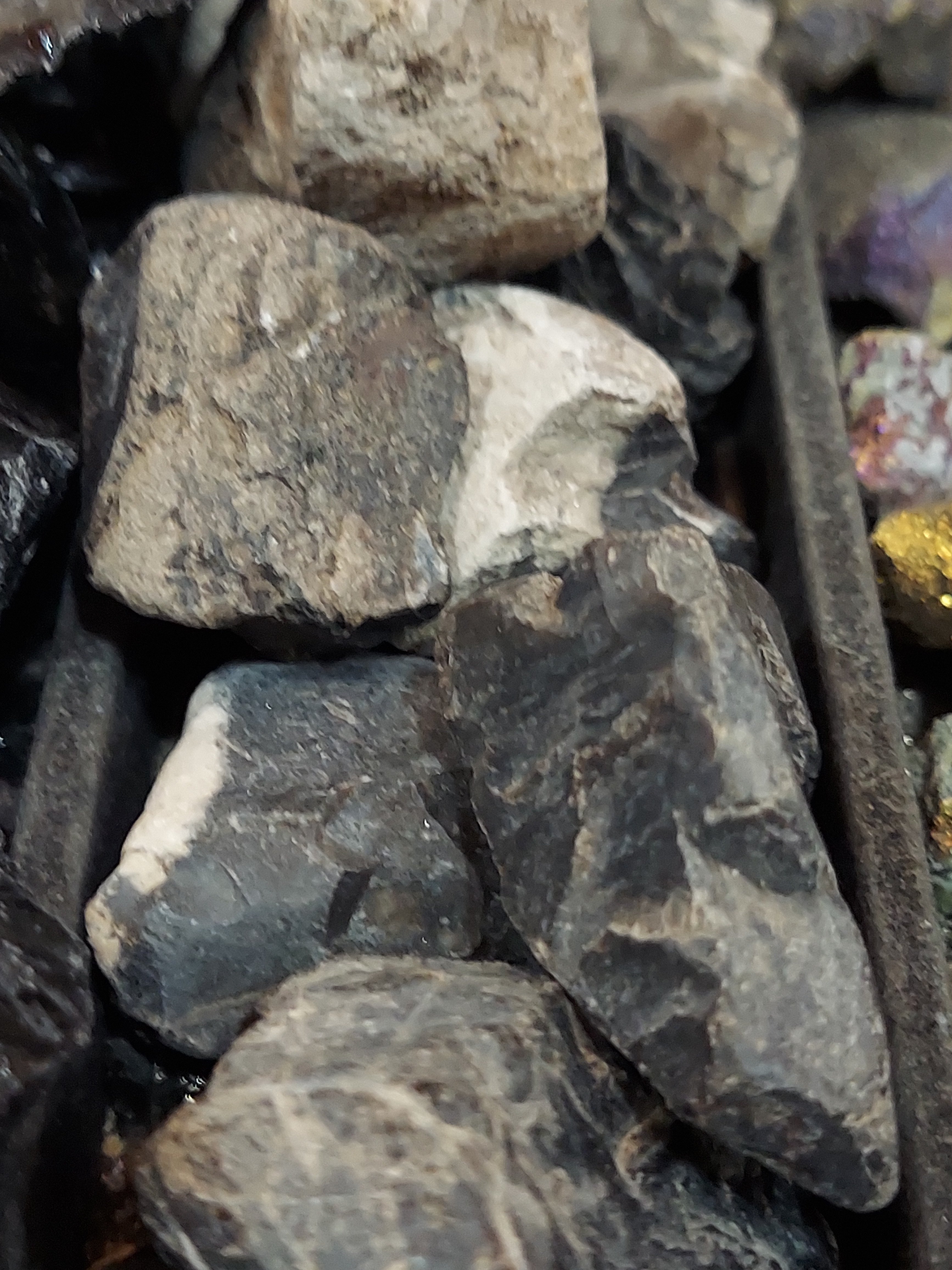 1 Onyx Stone, appx 1.5"