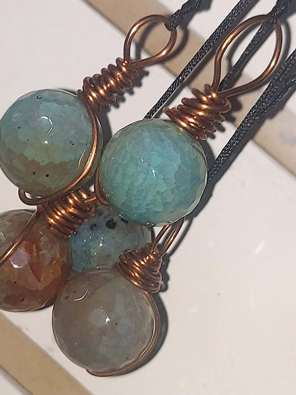 Round faceted-cut Blue Agate