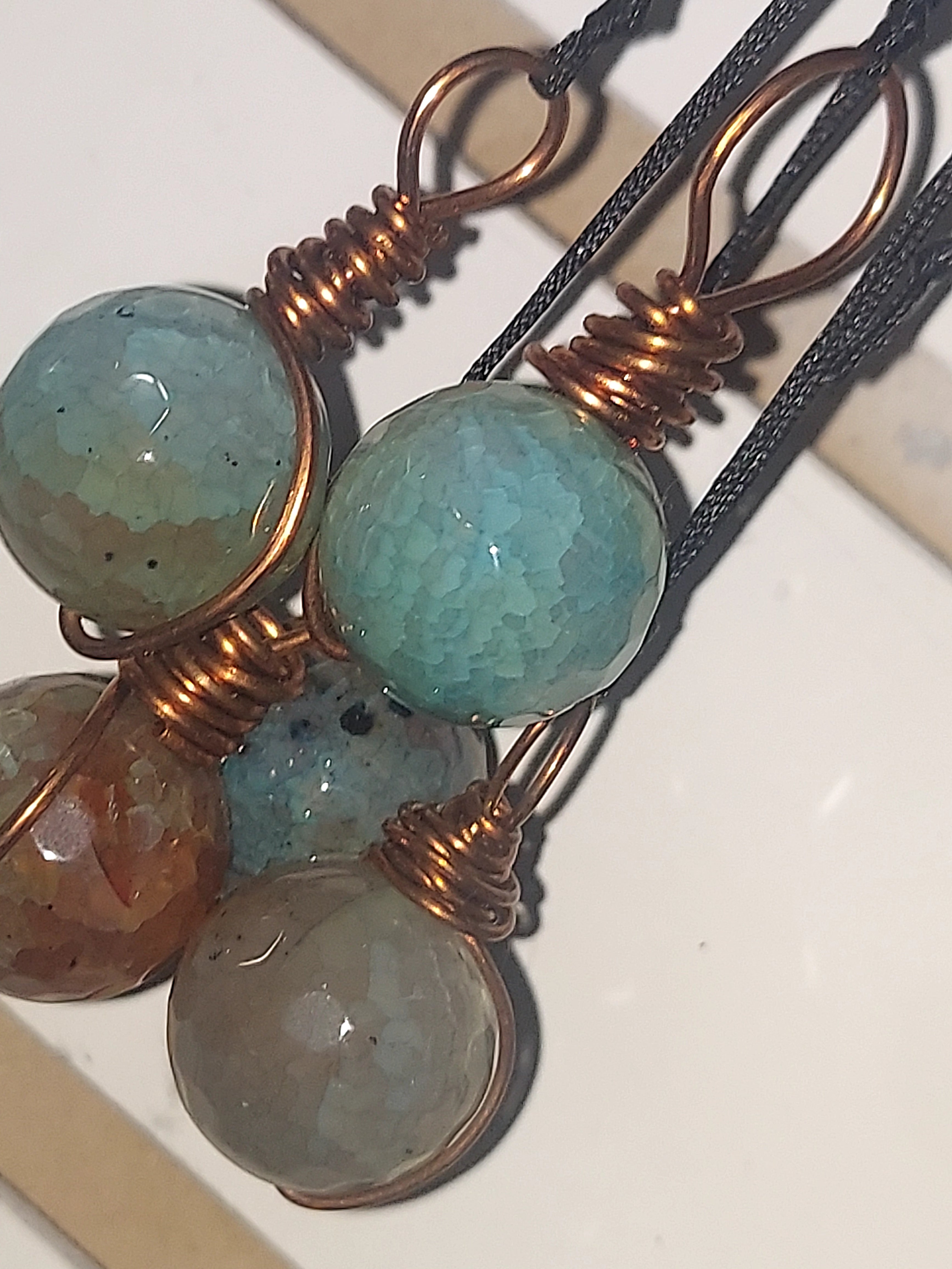 Round faceted-cut Blue Agate