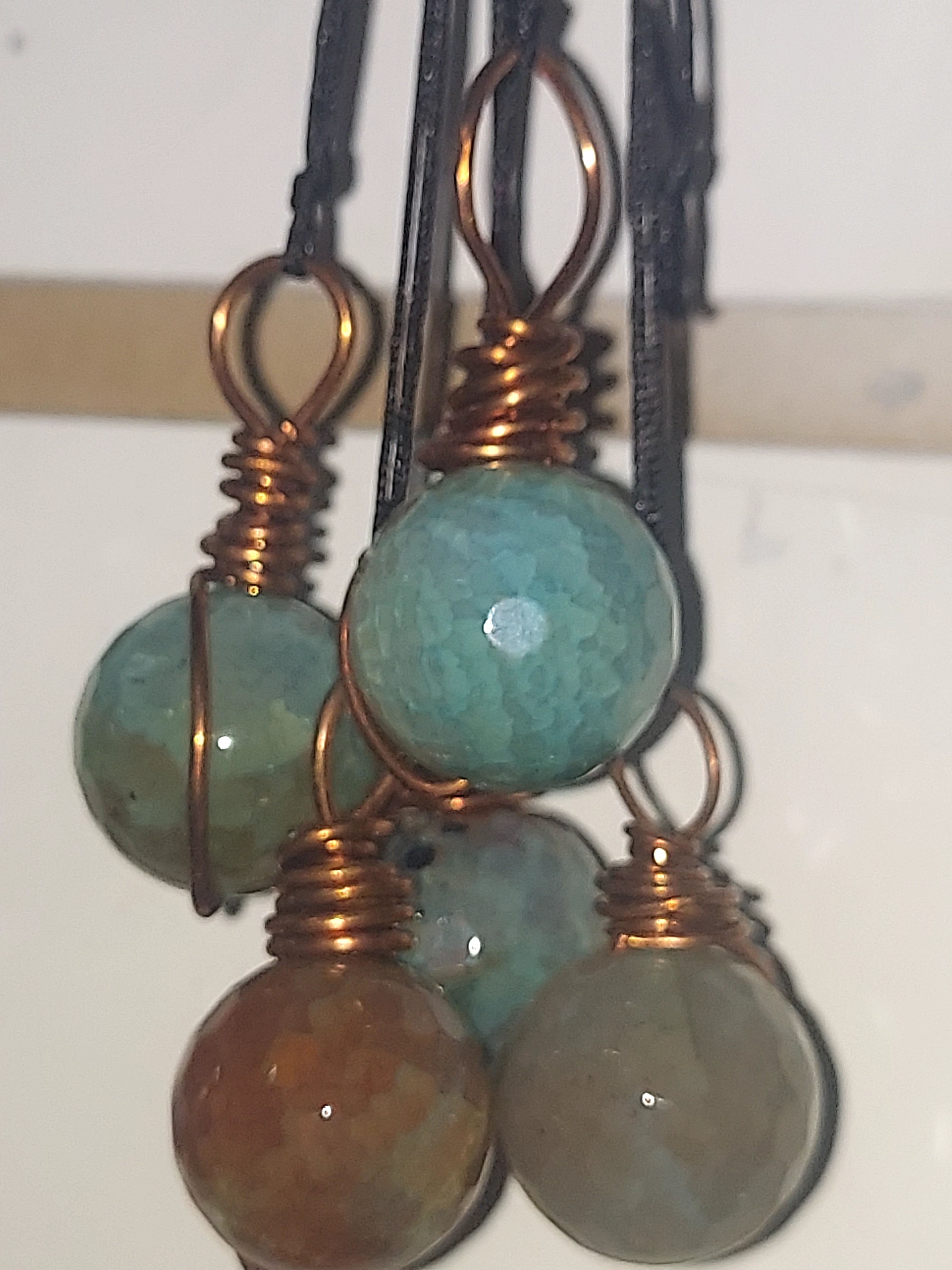 Round faceted-cut Blue Agate