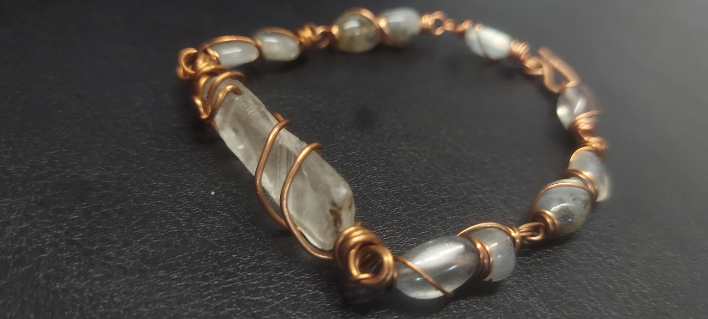 Copper Link Bracelet: Quartz and Labradorite