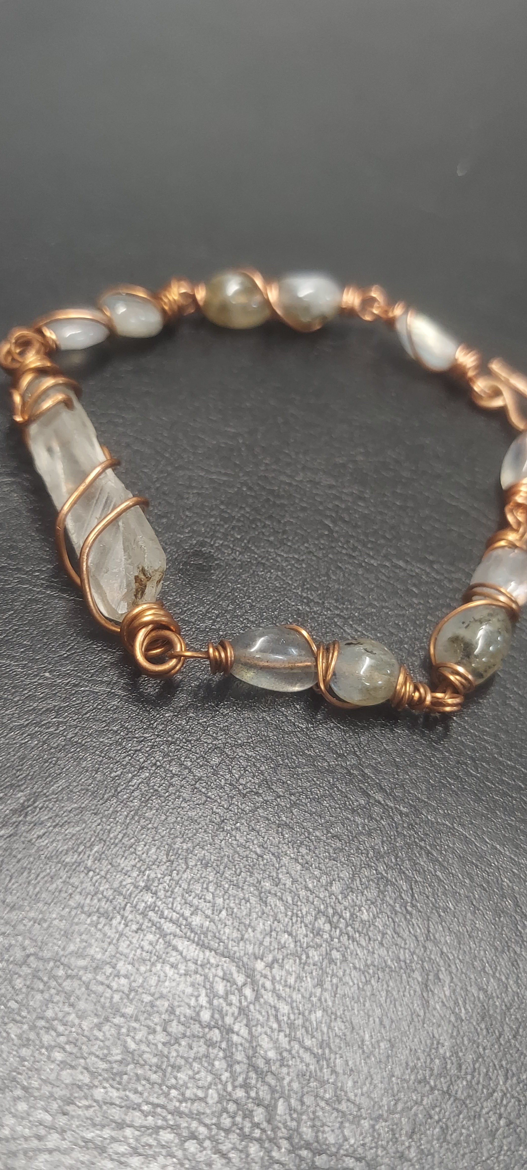 Copper Link Bracelet: Quartz and Labradorite